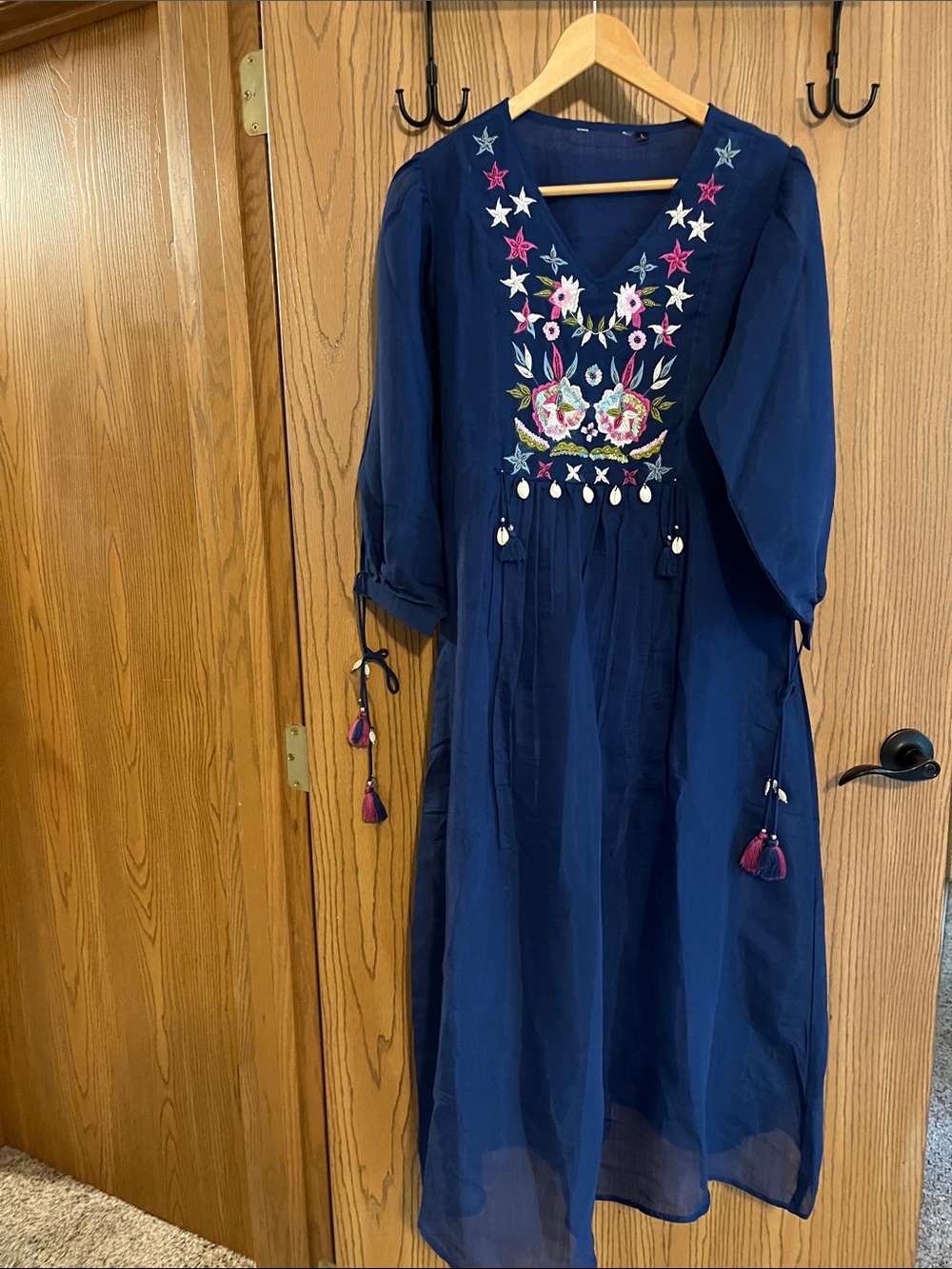 Embroidered Navy Sz L Two-Piece Blue Women's Indian Kurta with Tassel Details - Picture 3 of 7
